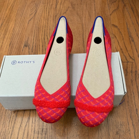 Rothy’s Women’s Flat in Pomegranate Size 8 NWTB - Picture 1 of 9